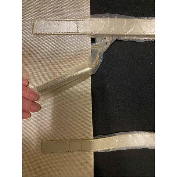 NWT Michael Kors White Sparkly Tote - Picture 8 of 10